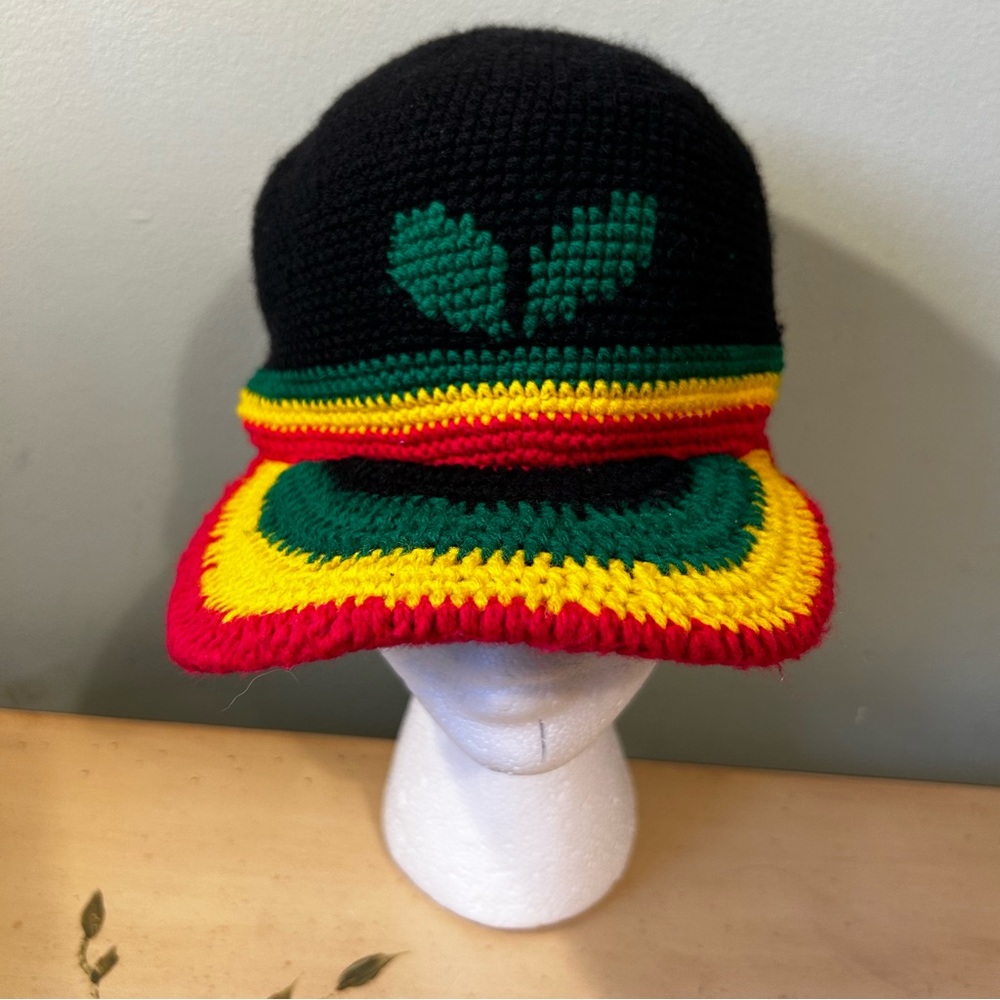 Crochet Knit Rasta Marley Black Red Yellow Green Leaf Baseball Hat